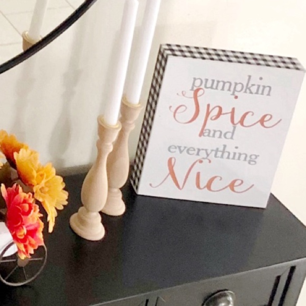 Farmhouse fall sign